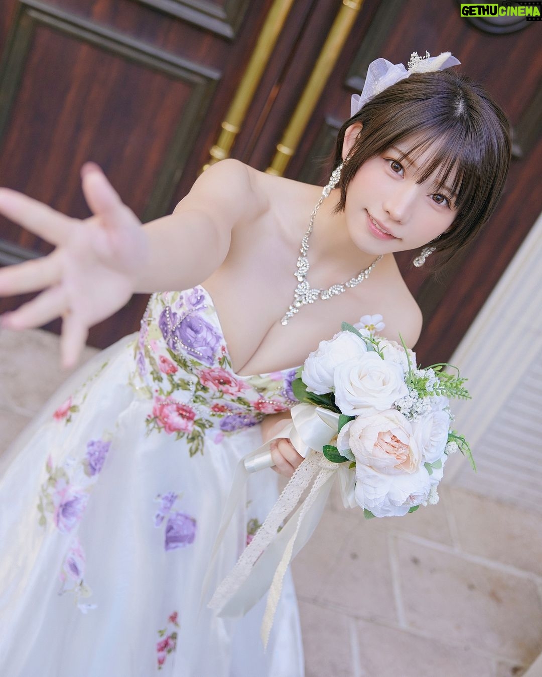 Enako - 121.4K Likes - えなこ、誕生日です🎂