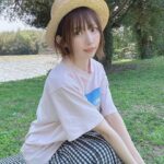 Enako Instagram - 後ろの川めっちゃ濁ってた👀