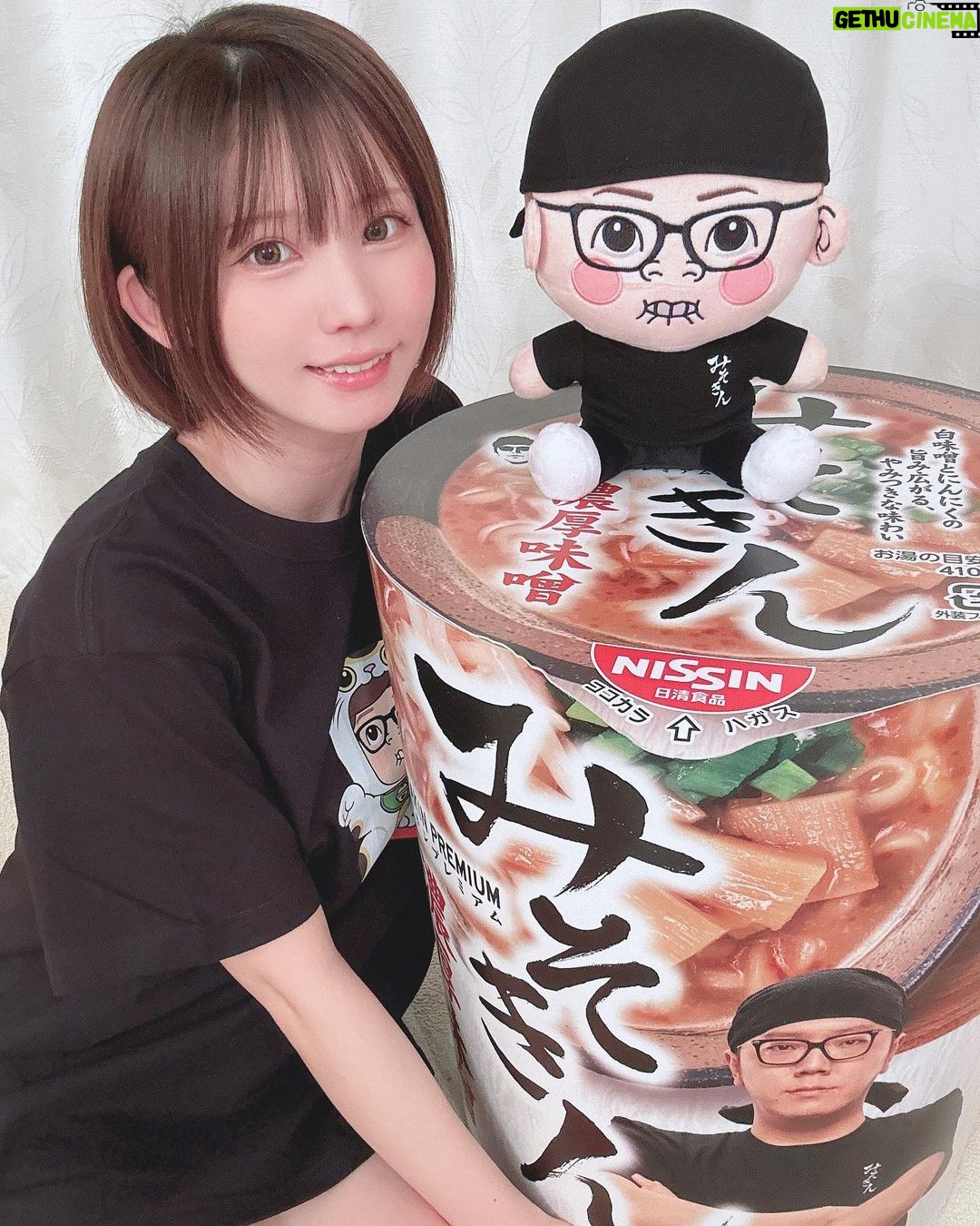 Enako Instagram - HIKAKINさんからみそきんいただきました🍜 ありがとうございます🙏✨