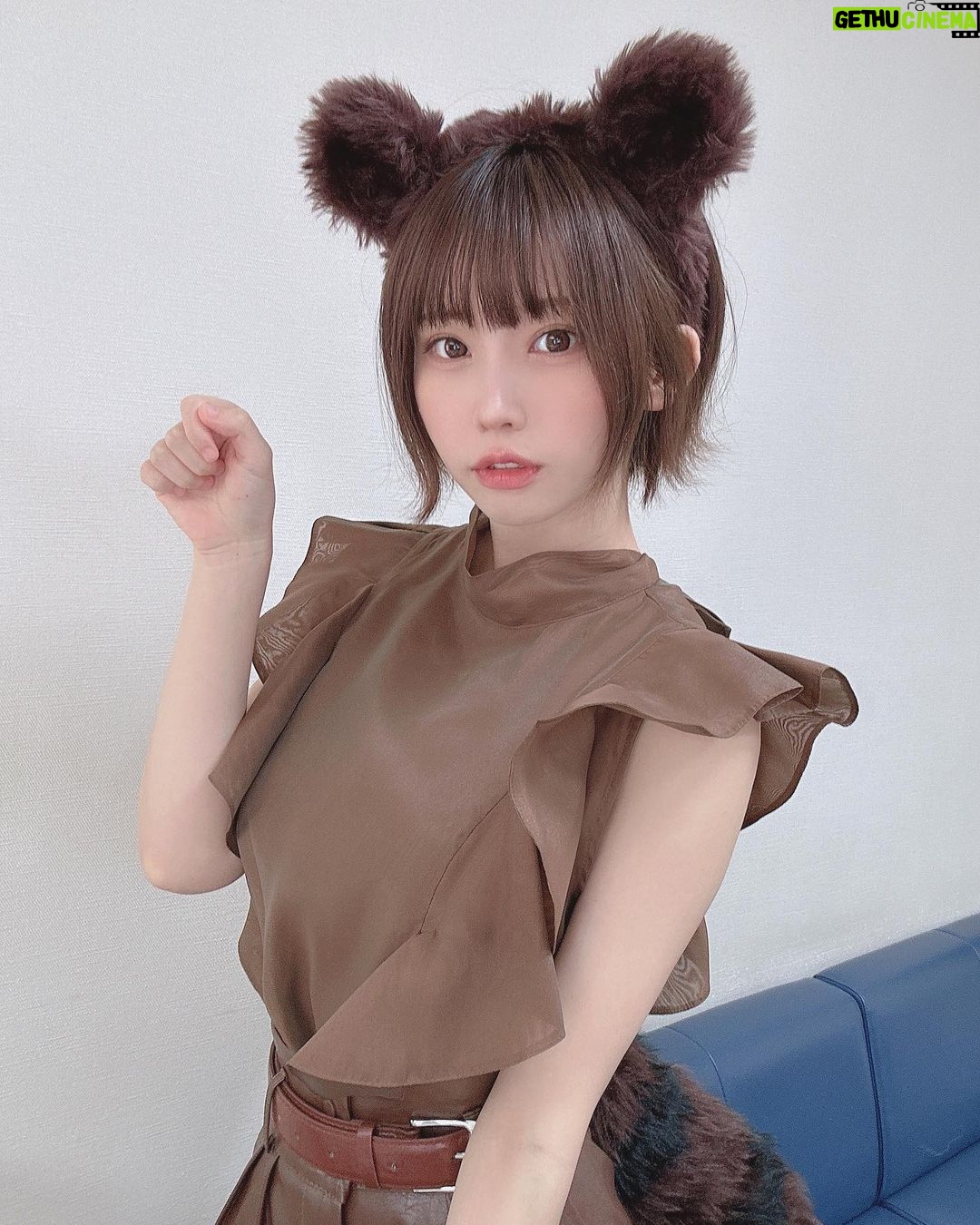 Enako Instagram - 昨日放送された「呼び出し先生タナカ」に 通りがかりたぬきで出てました🫣