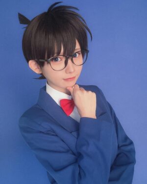 Enako Instagram - 本日発売の『週刊少年サンデー』にて
「名探偵コナン」の劇場版公開を記念して、コラボコスプレをさせて頂きました🌟

子供の頃から見ていたコナンくんのコスプレをする日が来るとは…😭✨