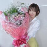 Enako Instagram - 今日は公式アンバサダーを務めている「Andseat」さんの広告撮影でした✨ 過去最高に大きな花束もらった〜😳🌸