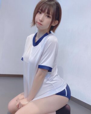 Enako Instagram - た、体操服を着ました😳

『えなこの〇〇ライブ Blu-ray』の特典映像で着ているので
恥ずかしいけど是非見てください😳😳