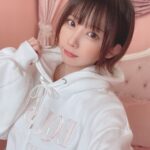 Enako Instagram - お誕生日迎えました🎂 22日夜からはバースデー配信もやるから見てね🥳