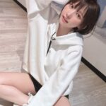 Enako Instagram - 撮影終わってダンスレッスン行ってきた🫡 20時から配信するからストーリー見てねん🫡