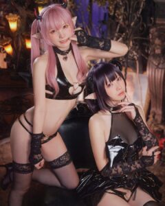 Enako Instagram - ✨🎃𝐇𝐚𝐩𝐩𝐲 𝐇𝐚𝐥𝐥𝐨𝐰𝐞𝐞𝐧🎃✨ 今年のハロウィンはサキュバス姉妹😈💓😈 #halloween #halloweencostume