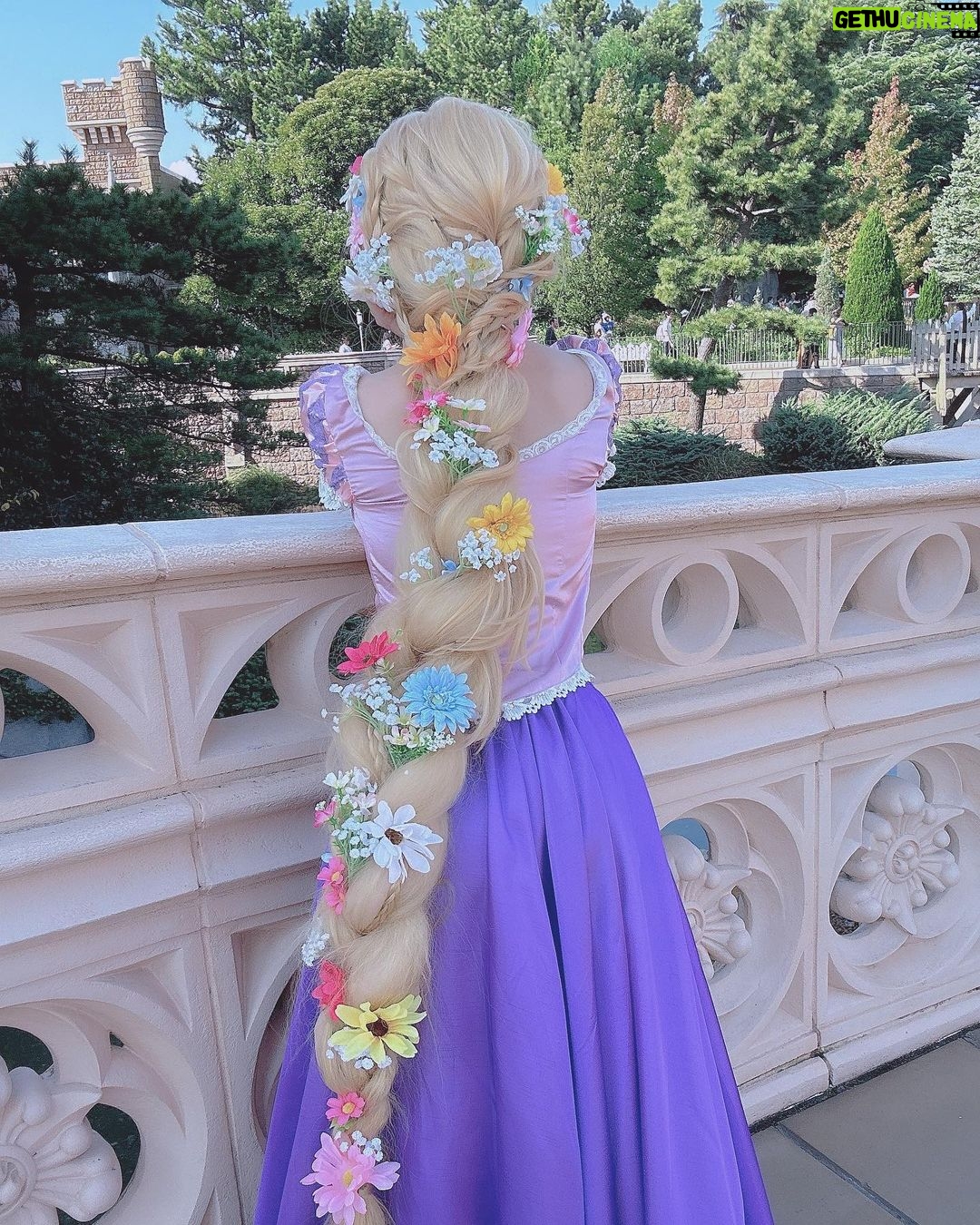 Enako Instagram - 🌸 #disnyland #disneyhalloween