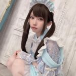 Enako Instagram - クリアストーンさん20周年企画で監修したメイド服です🫰 カチューシャのリボンが猫耳みたいに見えるのがポイント🐱✨