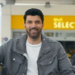 Engin Akyürek Instagram - Shell 1923’te Cumhuriyetimizle çıktığı yolculukta 99 yıldır hız kesmeden ilerliyor. Çünkü hep ileride olmak hepimizin hakkı. #shell #hepileride