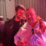 Engin Akyürek Instagram - Gülüşlerimizi Biriktirdik...🖤