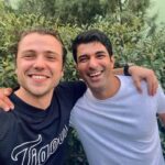 Engin Akyürek Instagram - PAYDOS 🙏🧿 Yolumuz açık olsun... @tolgasaritas_ @netflixturkiye #yolunaçikolsun