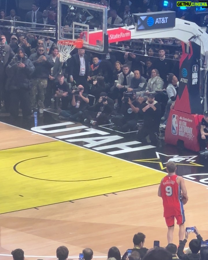 Enrique Gil Instagram - Today was awesome! Thanks @nba #nbahouse #nbaallstarweekend