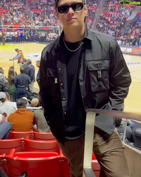 Enrique Gil Instagram - Day 2 was a blast thanks @nba #NBAAllStar #NBAHouse #nbacrossover #nbaallstarweekend