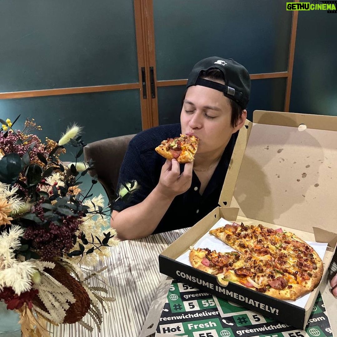Enrique Gil - 79.5K Likes - Spicy season is here guys!! 🌶 🌶🌶 It’s time to spice things up with the all new Spicy Hawaiian Overload and the Spicy All-in Overload of Greenwich. Of course, the Chicken & Waves with Creamy Chilip Dip! Is muy caliente!! Order na this weekend! For the fam or the barkada! 🔥🔥🔥
Visit greenwichdelivery.com, Greenwich Barkada Messenger, or your fave food apps. Also available for dine-in and takeout in @greenwichpizza stores nationwide.