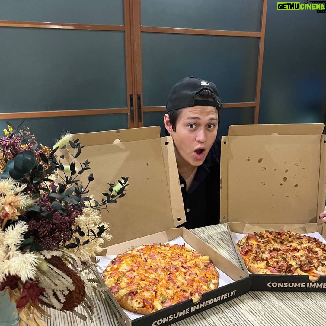 Enrique Gil - 79.5K Likes - Spicy season is here guys!! 🌶 🌶🌶 It’s time to spice things up with the all new Spicy Hawaiian Overload and the Spicy All-in Overload of Greenwich. Of course, the Chicken & Waves with Creamy Chilip Dip! Is muy caliente!! Order na this weekend! For the fam or the barkada! 🔥🔥🔥
Visit greenwichdelivery.com, Greenwich Barkada Messenger, or your fave food apps. Also available for dine-in and takeout in @greenwichpizza stores nationwide.
