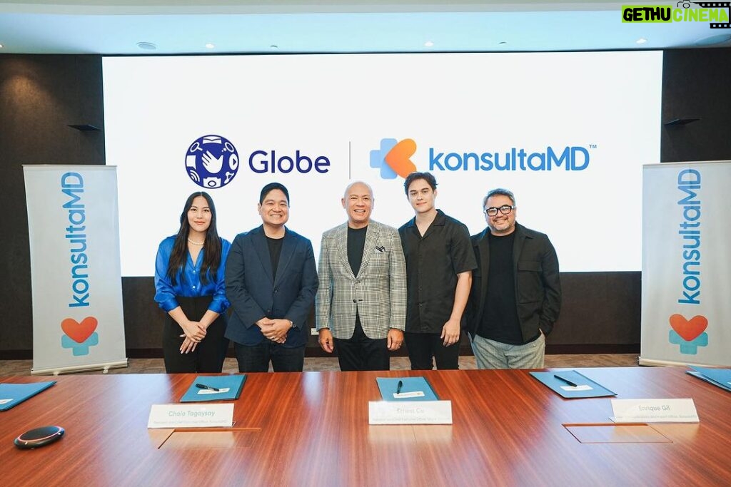 Enrique Gil Instagram - Proud to welcome Enrique Gil as the Chief Communications and Impact Officer of KonsultaMD! 💙🧡 We want to deeply express our gratitude for all of the parties who made this possible. Mr. Enrique Gil, KonsultaMD's Chief Communications and Impact Officer. Mr. Ernest Cu, Globe Group President and Chief Executive Officer. Mr. Cholo Tagaysay, KonsultaMD's President and Chief Executive Officer. Mr. Ranvel Rufino, Strategic Partner. Ms. Pamela Lee, KonsultaMD's Head of Marketing and Partnerships. #IKonsultaMoNaYan #EnriqueGil #KonsultaMD #QuenKMD #Quen #EnriquexKonsultaMD #EnriqueKMD #EnriqueGilForKonsultaMD