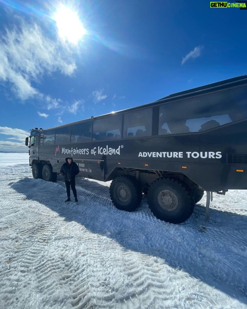 Enrique Gil Instagram - Welcome to Base camp 🥶 Langjokull Glacier, Iceland