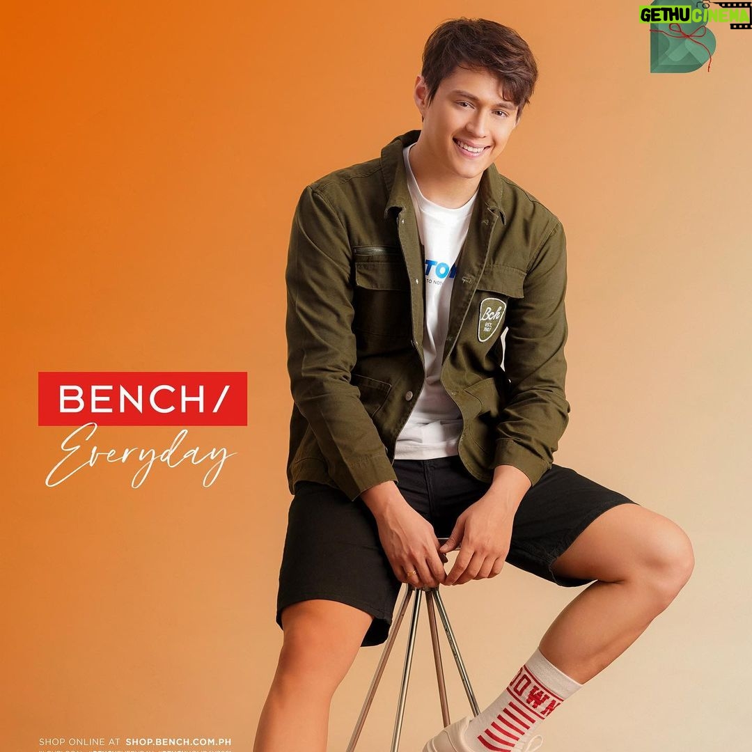 Enrique Gil Instagram - @benchtm always in style