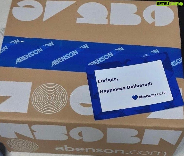 Enrique Gil Instagram - Online shopping time! Discovered abenson.com, sure na may warranty, no fakes and no worries. Thanks for the fast delivery @abensonph #Abenson #AmazinglyAwesome