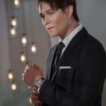 Enrique Gil Instagram - My @omega Speedmaster Moonwatch ties the whole look together 🥂🌘 #omegaspeedmaster #moonwatch