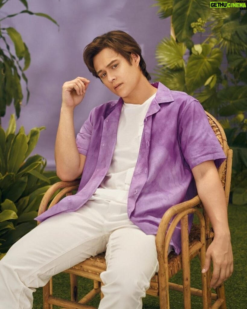 Enrique Gil Instagram - We’re kicking it old-school once again with HKT⚡️ Watch the latest commercial video of #HKTEssentials, featuring our refreshing Ethyl Alcohol, on YouTube — it’s finally out today! See the full video on @hktessentials’ link in bio! Here’s to... Clean hands, Clean world. There is hope! #HKTEssentials