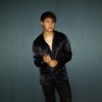 Enrique Gil Instagram - Midnight Madness 🖤