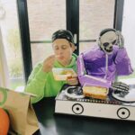 Enrique Gil Instagram - It’s the Perfect time to bond with family and friends this long weekend lalo pa’t may Greenwich Lasagna Supreme® Flash Sale! Buy 2 Lasagna Supreme® Small Pans for only P399! May savings ka pa na as much as P117! Pwedeliver na through greenwichdelivery.com, or call #5-55-55 or visit any of Greenwich’s stores nationwide. More Greenwich stores are open already for safe dining in!
