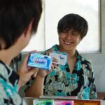 Enrique Gil Instagram - Gawing exciting ang everyday ligo🤩 Feel the coolness, look blooming and smell fresh while being protected from germs with Bioderm! 🥶🌸🍃 Level-up ligo na ka-tropa!🧼🚿