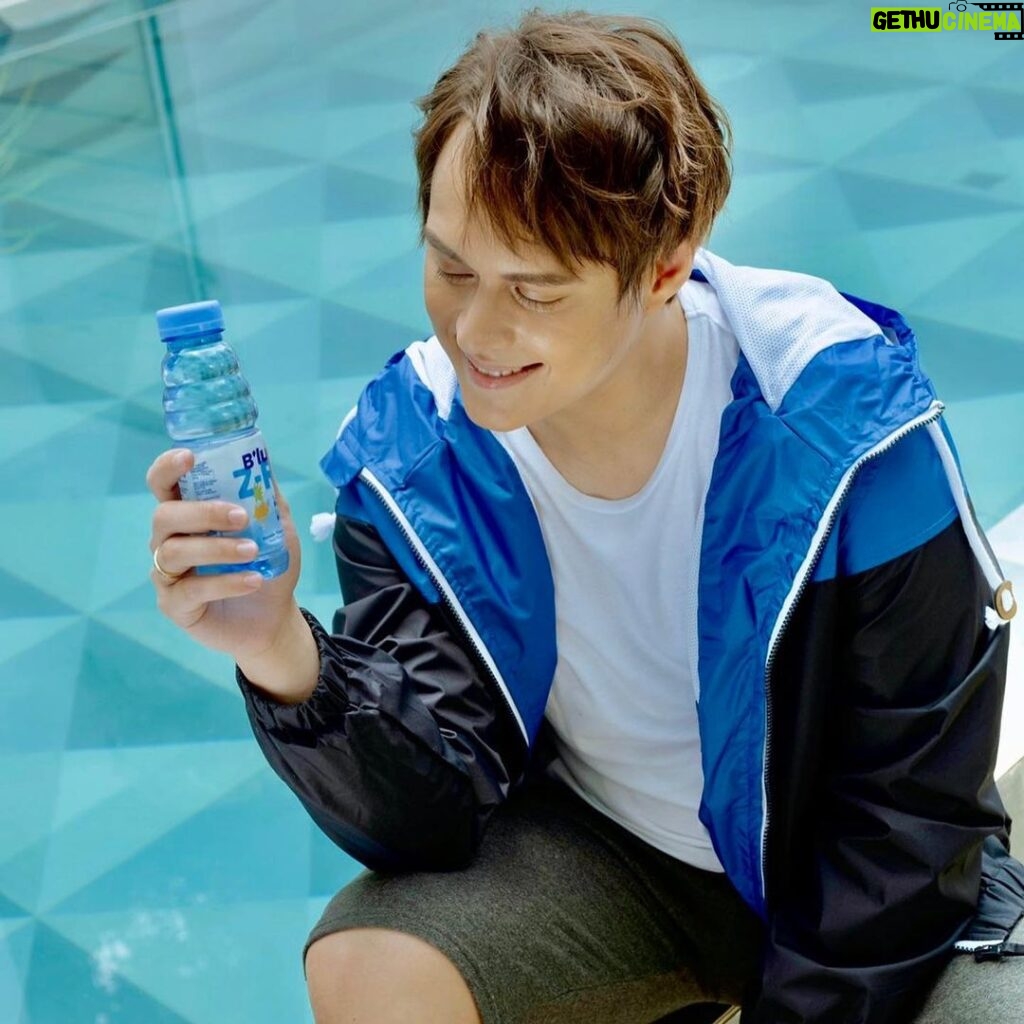 Enrique Gil Instagram - Cheat meals?!?! Never feeling guilty snacking here and there when I have B'lue Z-RO as my partner drink! Worry no more with Zero Sugar, Zero Calories. A Deliciously Healthy drink without the Guilt. 😉 Live free baby! #NoRegretsWithBlueZRO @livetofeel_blue