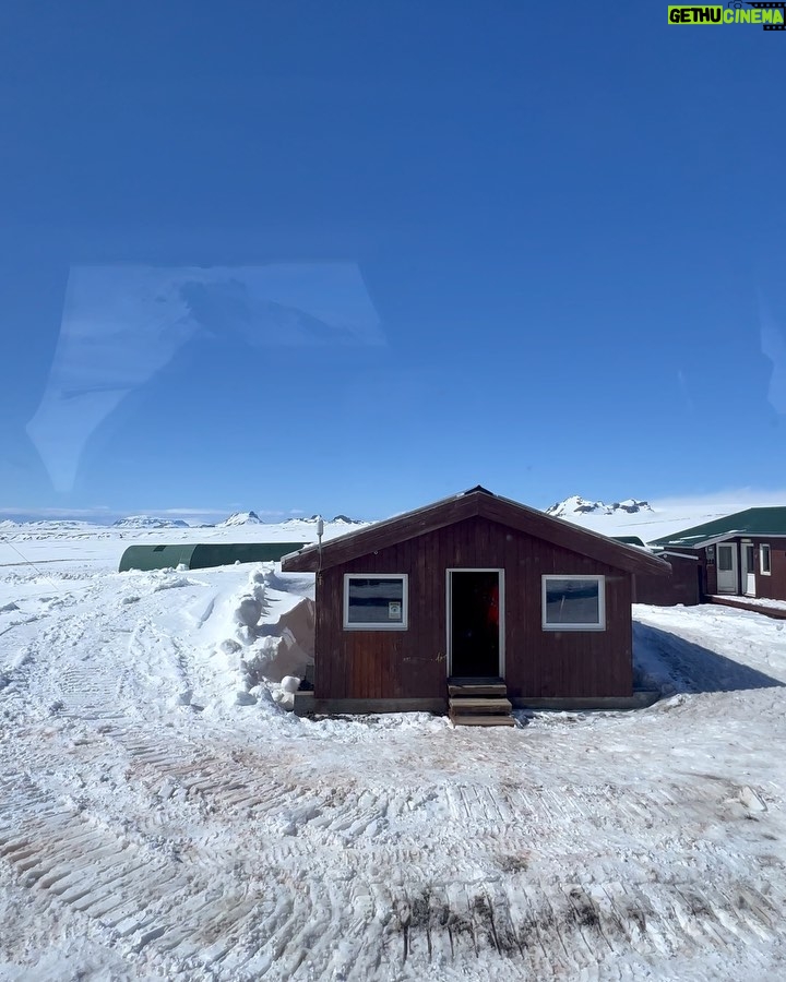 Enrique Gil Instagram - Welcome to Base camp 🥶 Langjokull Glacier, Iceland