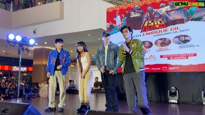 Enrique Gil Instagram - Maraming salamat sa pasabog #BigBirdEnergy ngayong BIG Weekend sa Ayala Malls Cloverleaf with BIG Bird Enrique Gil, Drei Sugay, Angela Ken, and Gello Marquez! 💥🐔 #IAmNotBigBird NOW SHOWING Exclusively in cinemas nationwide!⚠️ UNCUT & R-16 🍌👀