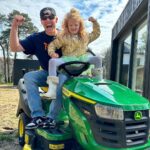 Enzo Knol Instagram - Poah dikke John Deere 💛💚