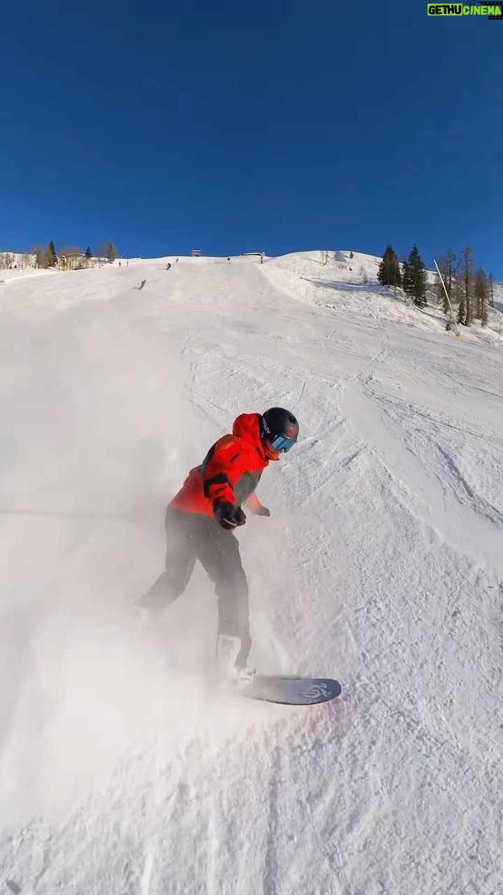 Enzo Knol Instagram - Hoe hard denk jij dat ik van de piste ben gegaan? 👇🏼 Vanmiddag weer een nieuwe dikke wintersport vlog online!