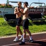 Enzo Knol Instagram - Vandaag heb ik meegetraind op de atletiekbaan! Super lekkere training & nieuwe dingen geleerd. Ontzettend gaaf om omringt te zijn door topsporters in zo’n mooie omgeving ❤️ Inzell