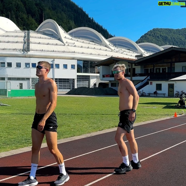 Enzo Knol Instagram - Vandaag heb ik meegetraind op de atletiekbaan! Super lekkere training & nieuwe dingen geleerd. Ontzettend gaaf om omringt te zijn door topsporters in zo’n mooie omgeving ❤️ Inzell