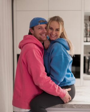Enzo Knol Instagram - jongen of meisje, wat denk jij?🩵🩷
straks om 20:00 te zien in babyvlog 5!