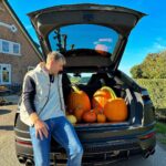 Enzo Knol Instagram - Pompoen boerderij bezoeken op de zondag met dit mooie weer 🎃 En natuurlijk ook een paar mooie gekocht. Wat doe jij op deze zondag?