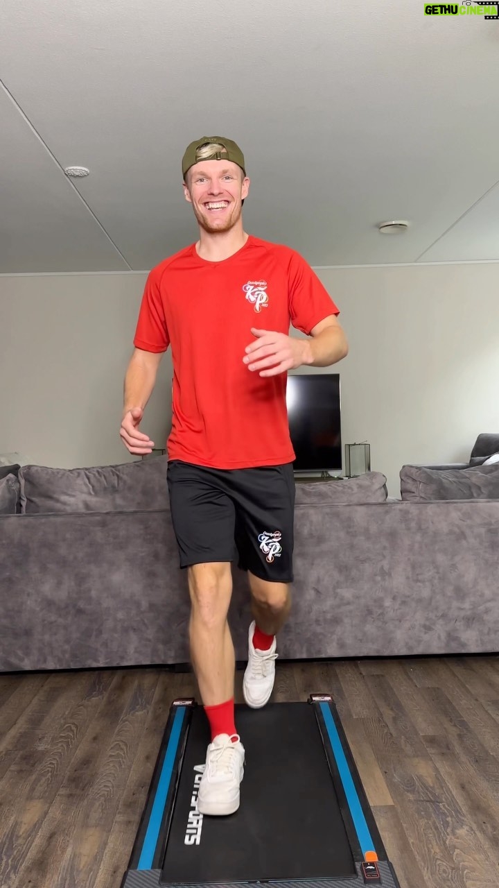 Enzo Knol Instagram - We zijn er helemaal klaar voor, jij ook?! Nog 2 dagen tot de Enzolympics live show!! Laatste tickets zijn te verkrijgen via de link in mijn bio 💪🏼