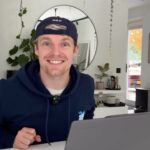 Enzo Knol Instagram - De feestdagen beginnen vroeg! Ik ben de uitdaging aangegaan om het perfecte cadeau voor Rutger Vink te vinden binnen 30 minuten. Laat me weten wat jij zou kiezen in de reacties hieronder! #chromebookchallenge #ad