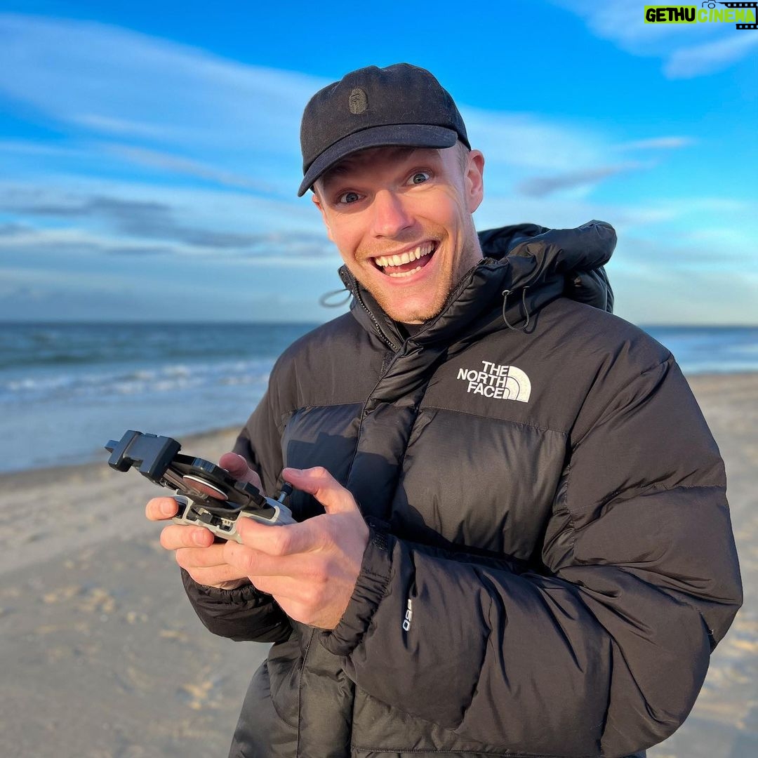 Enzo Knol Instagram - Drone shots incoming 📸🦾