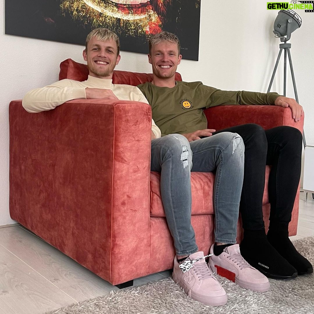 Enzo Knol Instagram - Zonder Milan geen Enzo Knol. Gefeliciteerd met je verjaardag bro! Ben je voor altijd dankbaar ♥️🎉 @milanknol