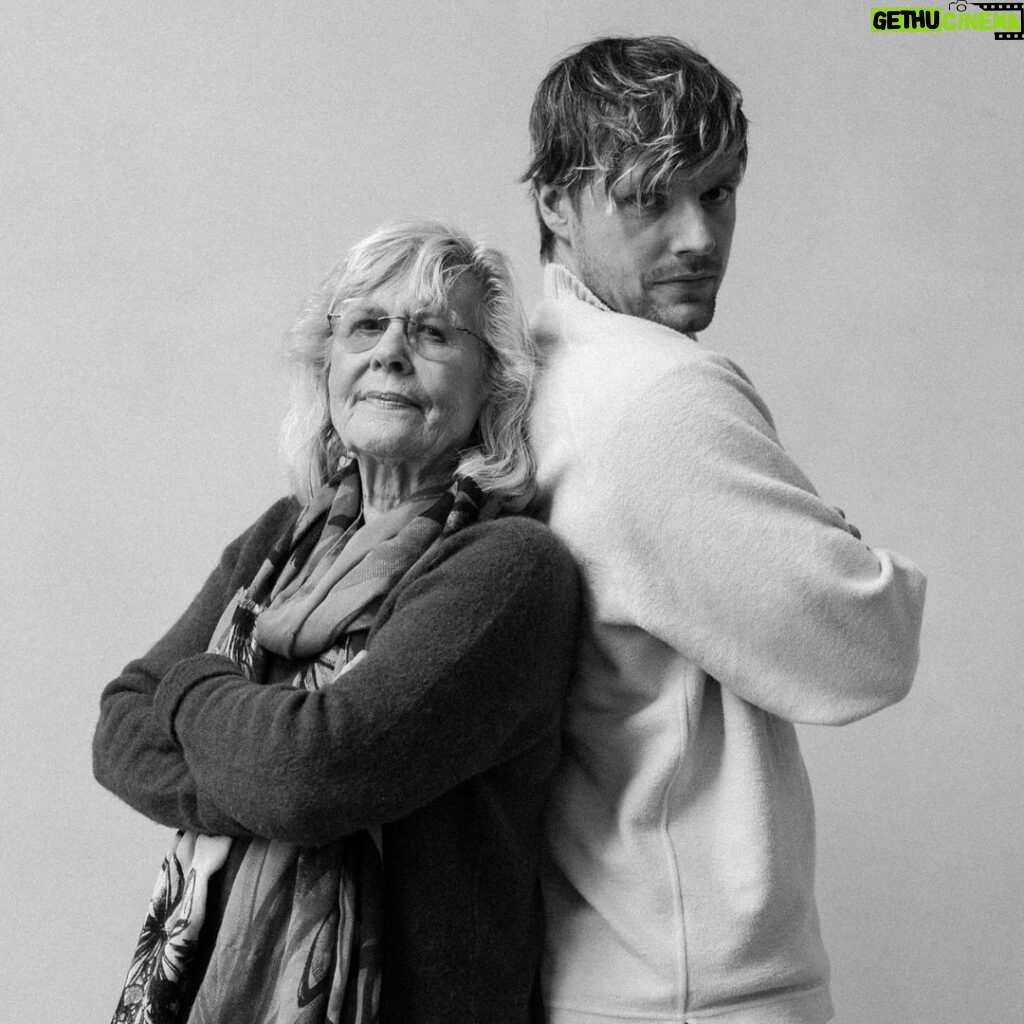 Enzo Knol Instagram - Oma is jarig! ik ben super trots op deze sterke vrouw ❤️