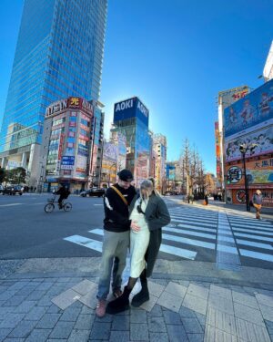 Enzo Knol Instagram - Tokyo met zijn 3tjes ❤️🇯🇵