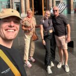 Enzo Knol Instagram - Toerist uithangen met mijn schoon ouders & natuurlijk Myron in Antwerpen ❤️