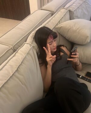 Enzy Storia Instagram - HEHE 🥰