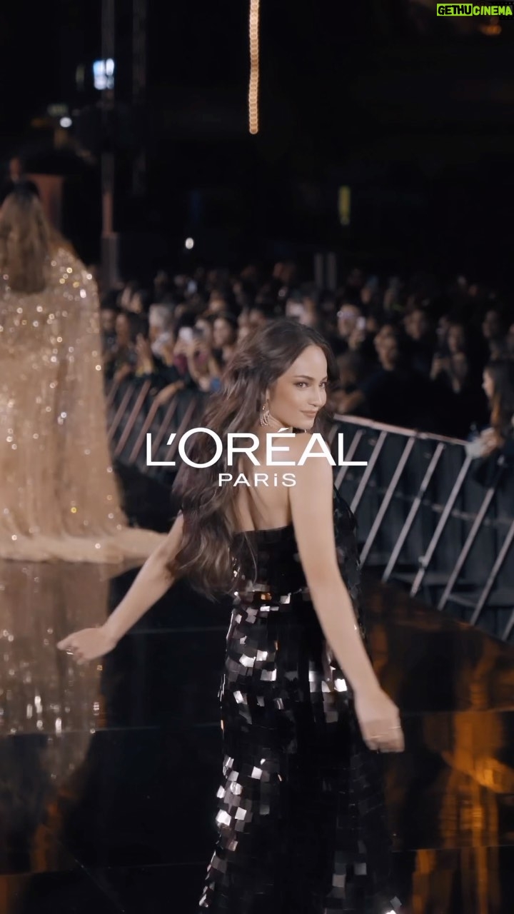 Enzy Storia Instagram - An experience I’ll cherish forever, and a privilege to represent the women of Indonesia. A dream unfolding at L’Oreal Paris Le Defile 🤍 @lorealparis #LEDEFILELOREAL #WALKYOURWORTH #LOREALPFW #LOREALPFWID
