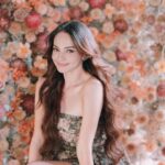 Enzy Storia Instagram - Dreamy 🌸🌼 #portra800 #kodak #contax645 #pentax67i #film #personalityonfilm #fineartphotography @dikhadheansa