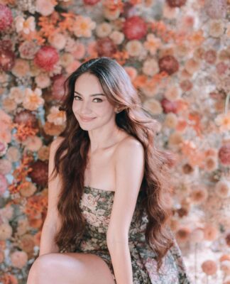 10 Best-Liked Instagram Photos of Enzy Storia