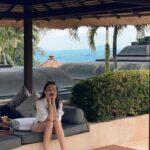 Enzy Storia Instagram - Throwback trip aman aja di Amanjiwo 🍃