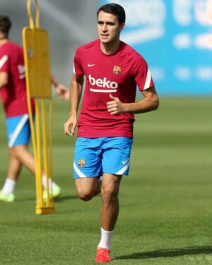 Eric García Instagram - Primer dia amb l’equip💪💙❤️. Primer día con el equipo🔝. First day with the team.